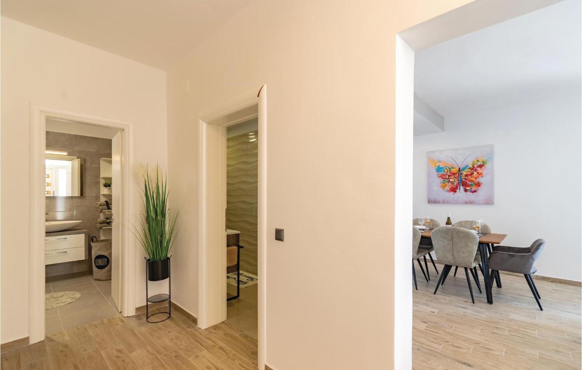 Nice Apartment In Orebic With House Sea View Exterior photo